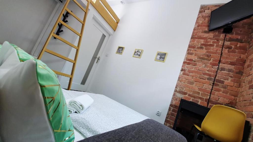 Antresolka - Twoj W Centrum Kato Apartmán Katovice