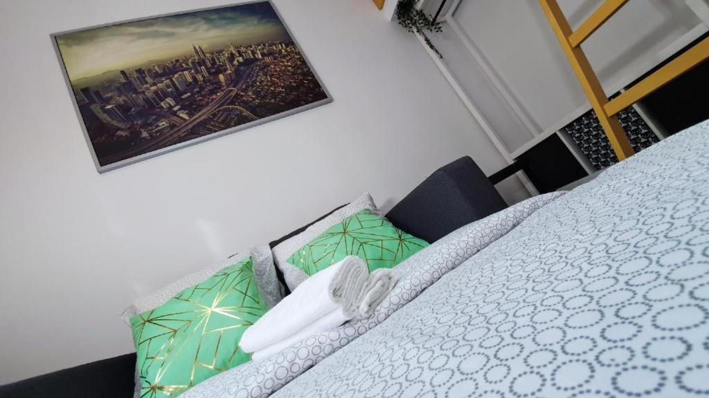 Antresolka - Twoj W Centrum Kato Apartmán